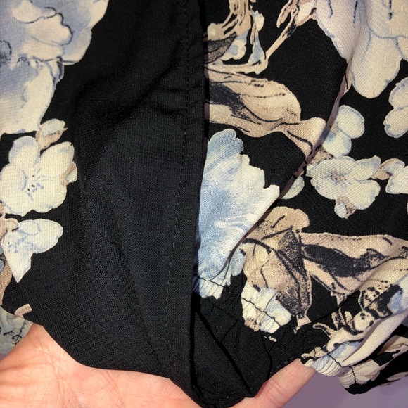 Fun Floral Blouse with criss crossed neckline - Picture 3 of 3